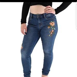 Old Navy Rockstar Floral Embroidered Skinny Jeans